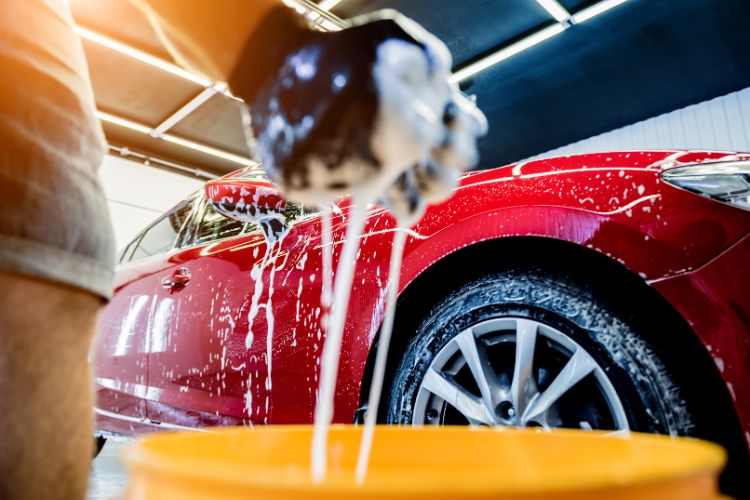 Rodzaje myjni samochodowych